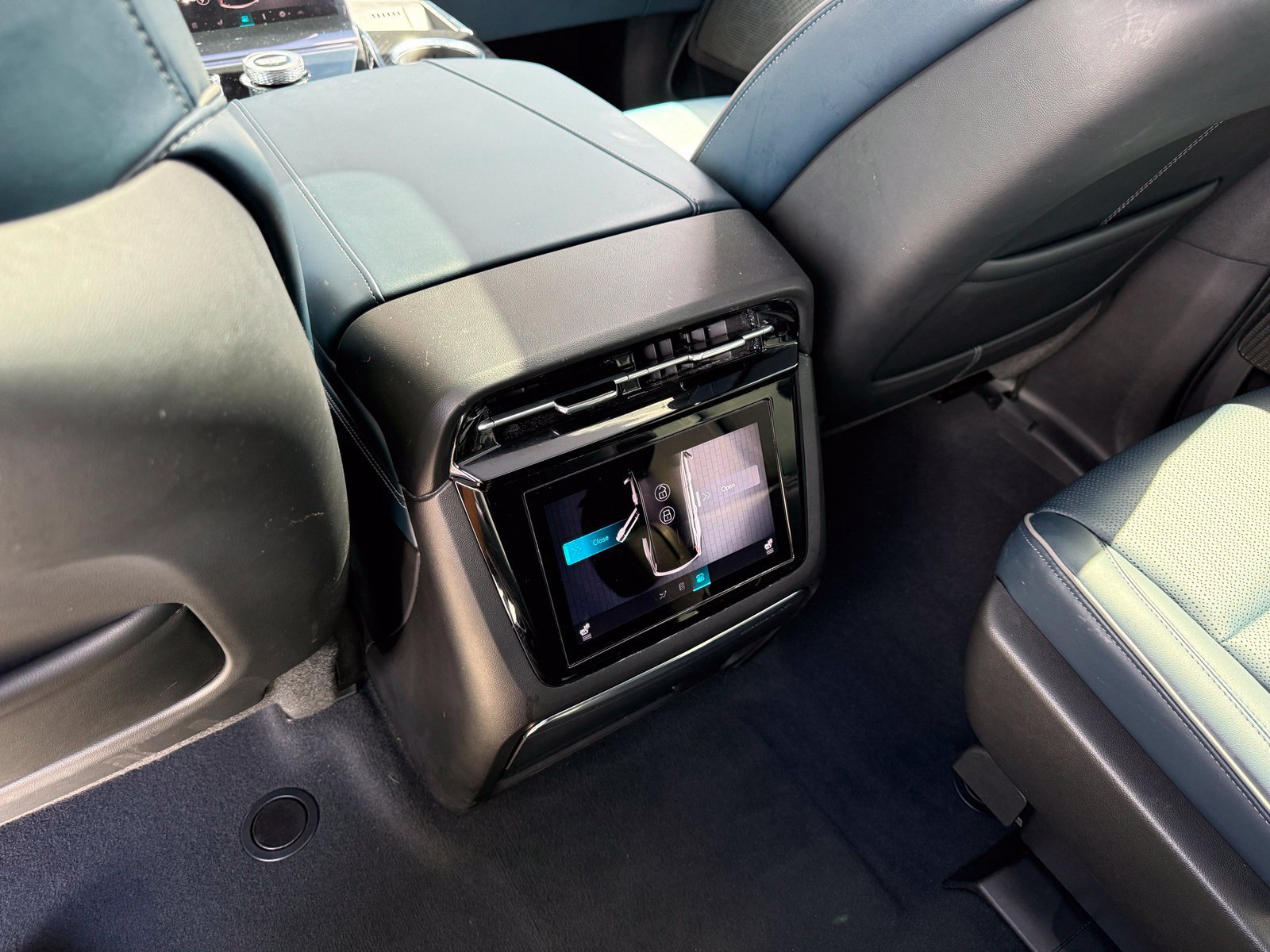 Used 2025 Cadillac Escalade IQ Sport 2 AWD/4WD image 19