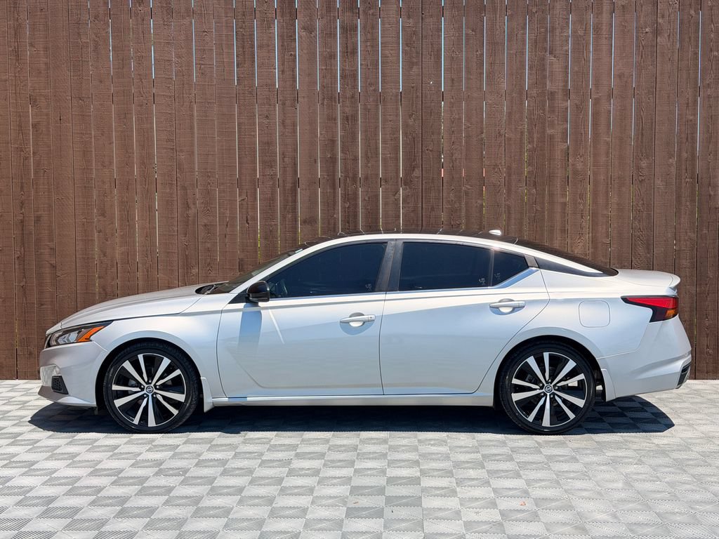 Used 2021 Nissan Altima 2.5 SR w/ SR Premium Package FWD image 13