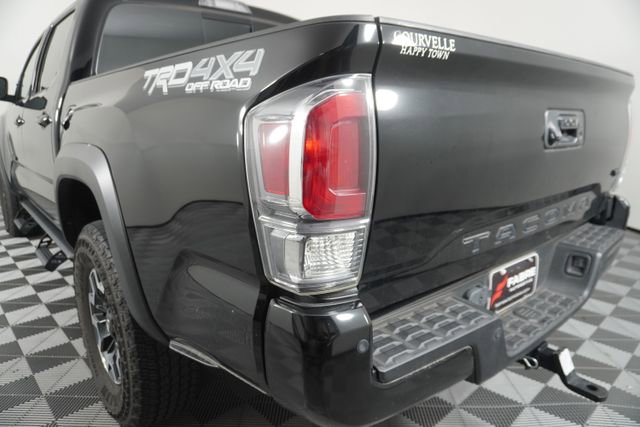 Used 2023 Toyota Tacoma TRD Off-Road w/ Technology Package AWD/4WD image 12