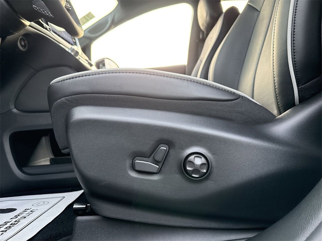 New 2026 Chrysler Pacifica Limited w/ S Appearance Package image 12