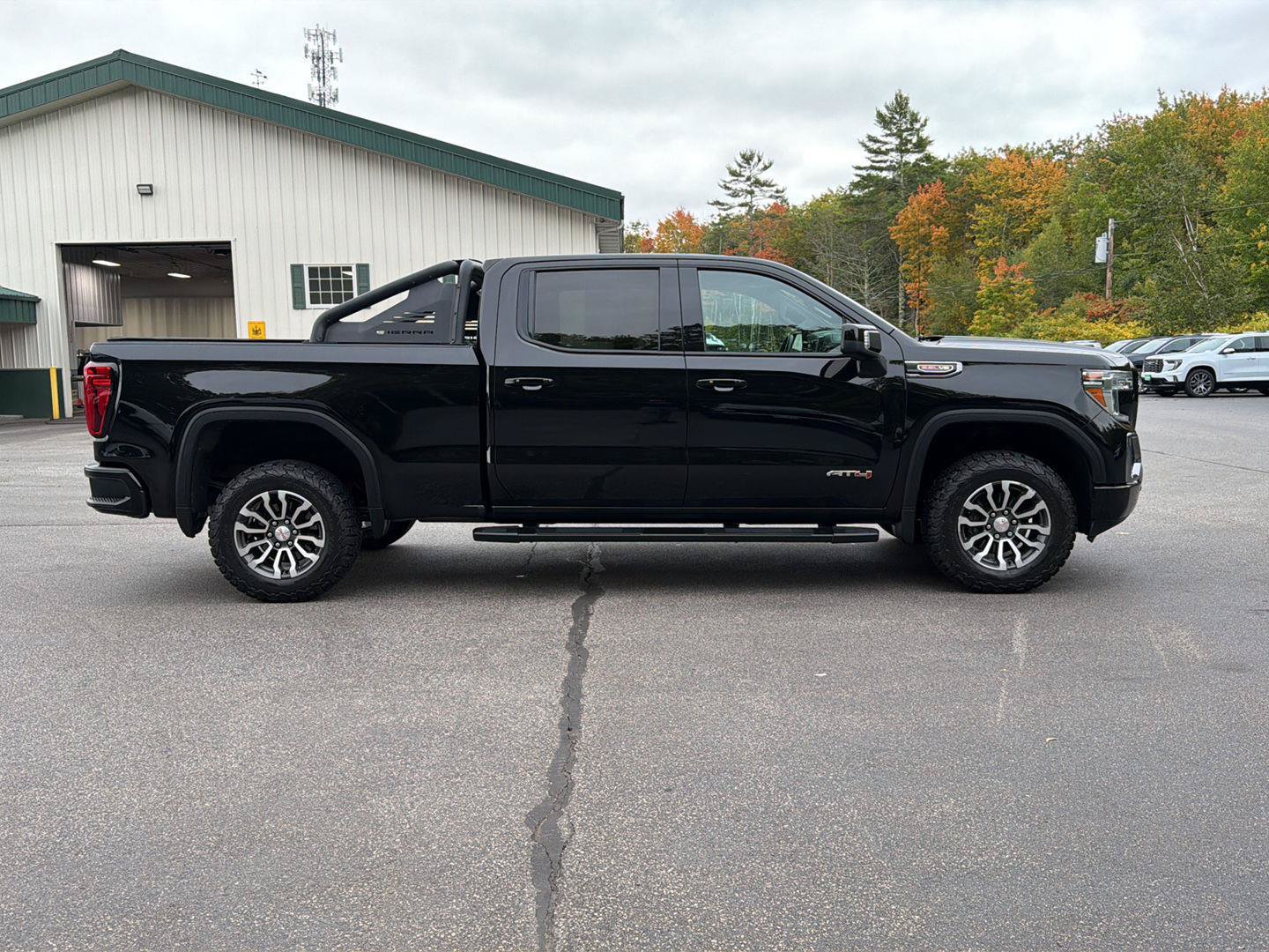 Certified 2019 GMC Sierra 1500 AT4 w/ Off Road Performance Package AWD/4WD image 6