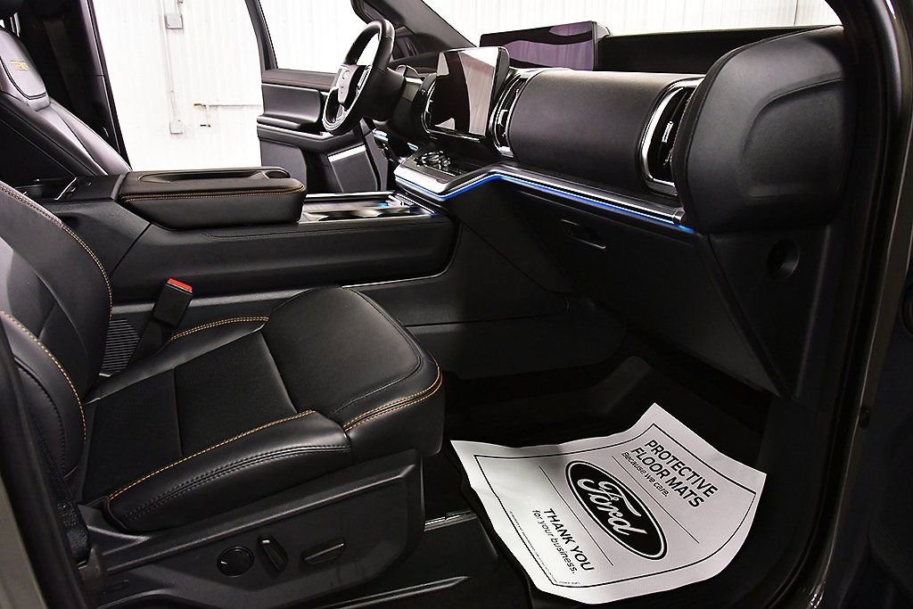 Used 2025 Ford Expedition Tremor image 31