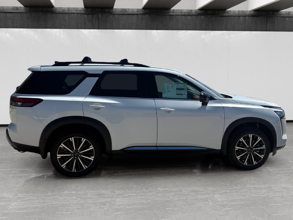 New 2026 Nissan Pathfinder Platinum FWD image 6