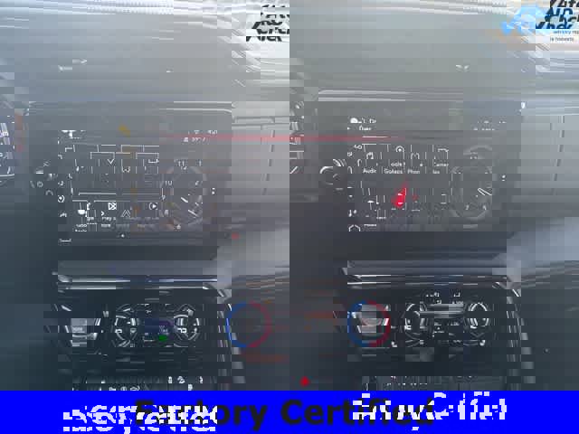 Certified 2022 GMC Sierra 1500 AT4 w/ AT4 Premium Package image 18