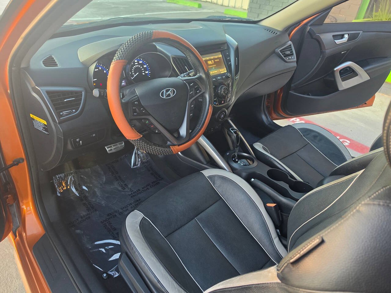 Used 2015 Hyundai Veloster Turbo FWD image 19