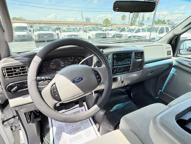 Used 2003 Ford Excursion XLT AWD/4WD image 12