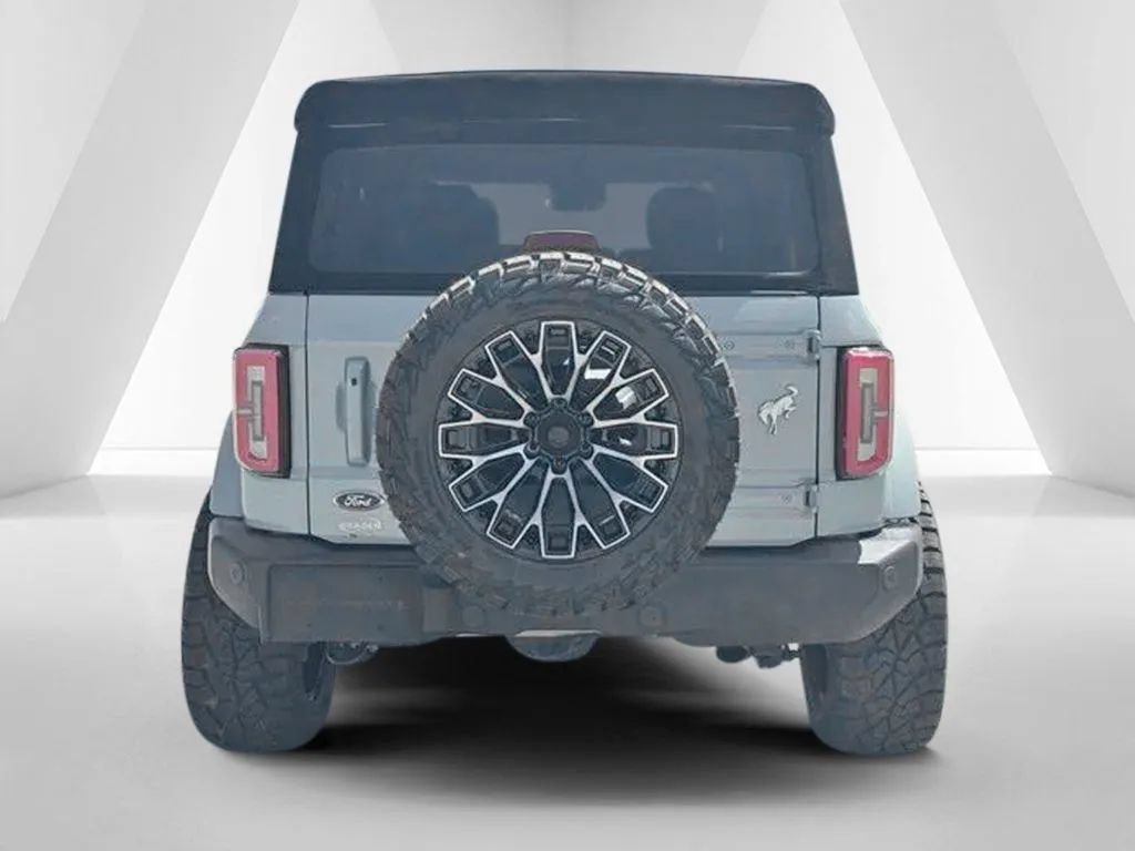 Used 2022 Ford Bronco Outer Banks AWD/4WD image 6