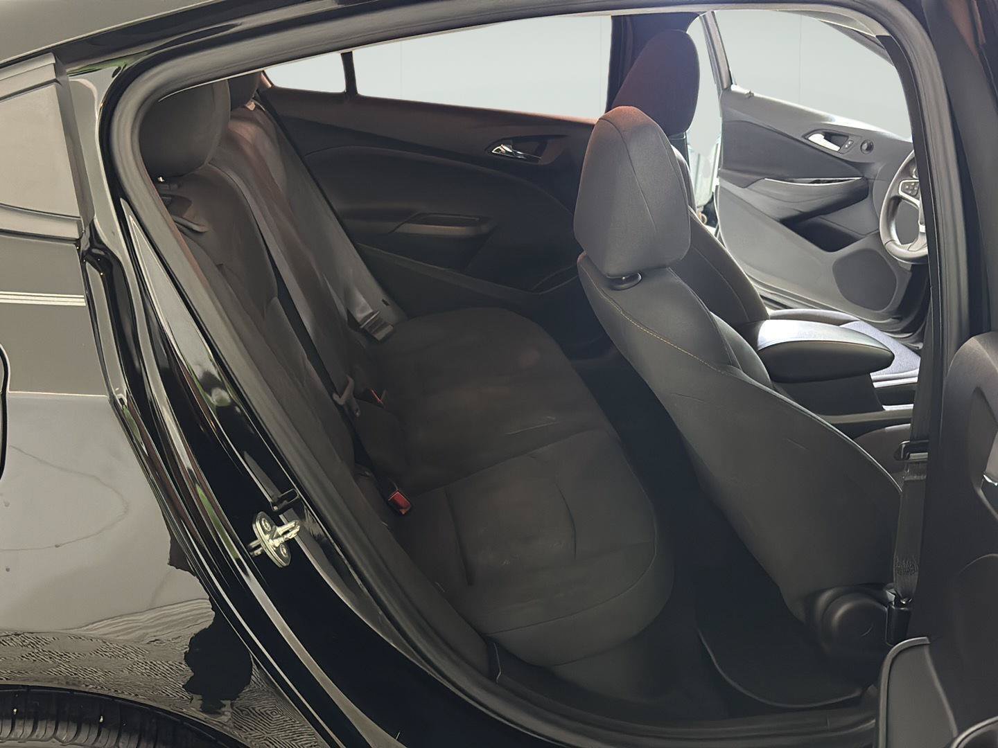 Used 2019 Chevrolet Cruze LS w/ LS Convenience Package FWD image 20