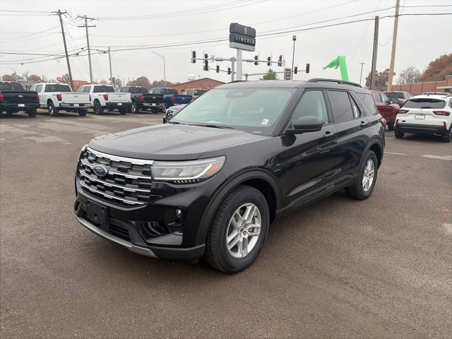 New 2026 Ford Explorer Active image 2