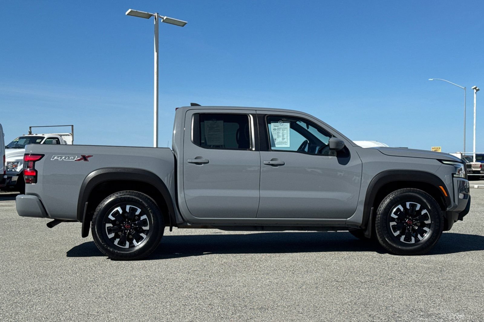 Used 2022 Nissan Frontier Pro-X RWD image 3