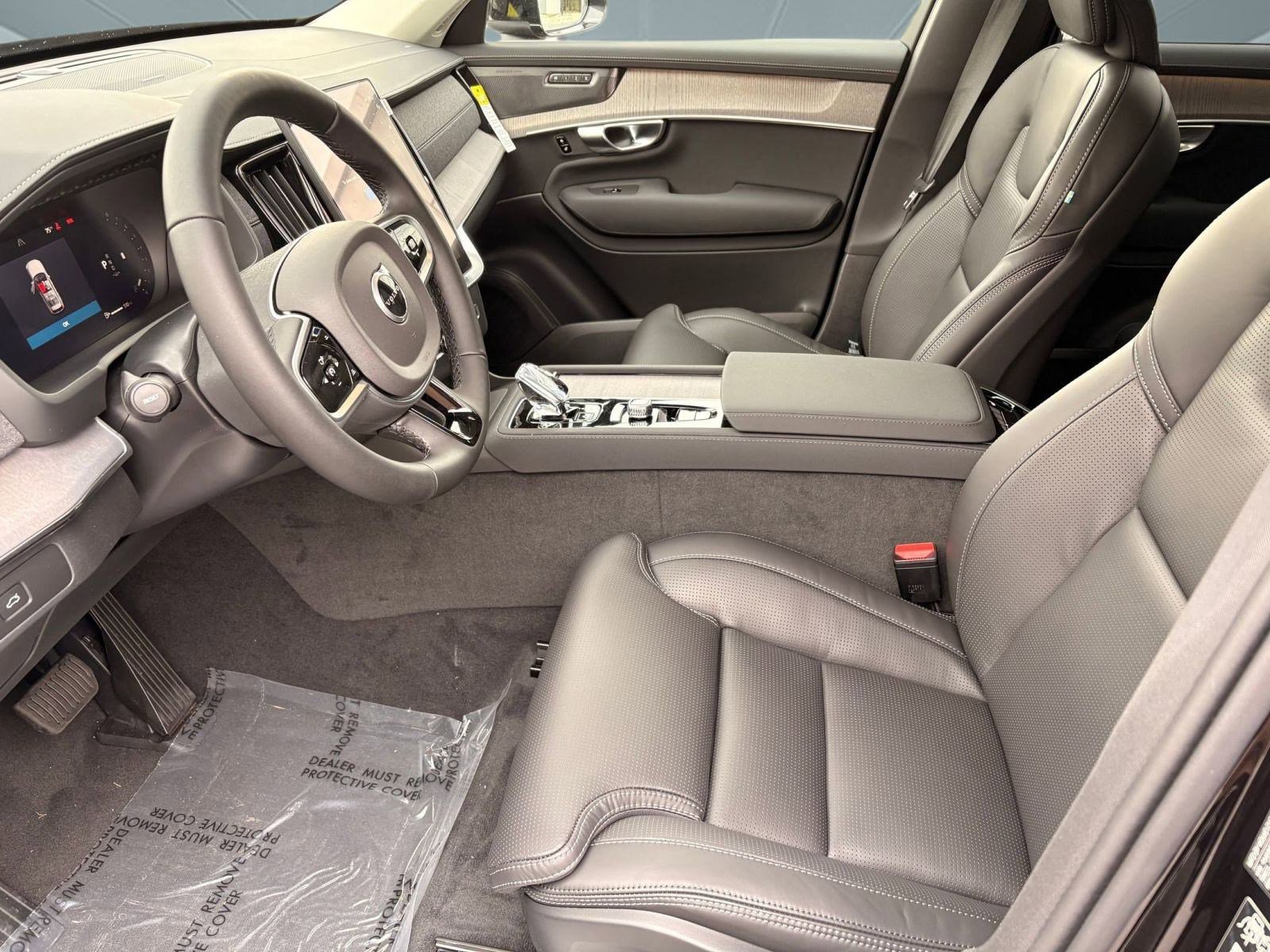 New 2026 Volvo XC90 B6 Ultra w/ Protection Package image 5