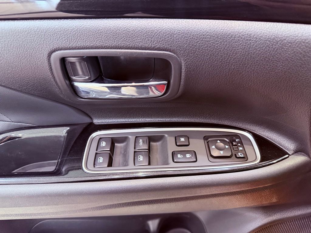 Used 2018 Mitsubishi Outlander GT image 23