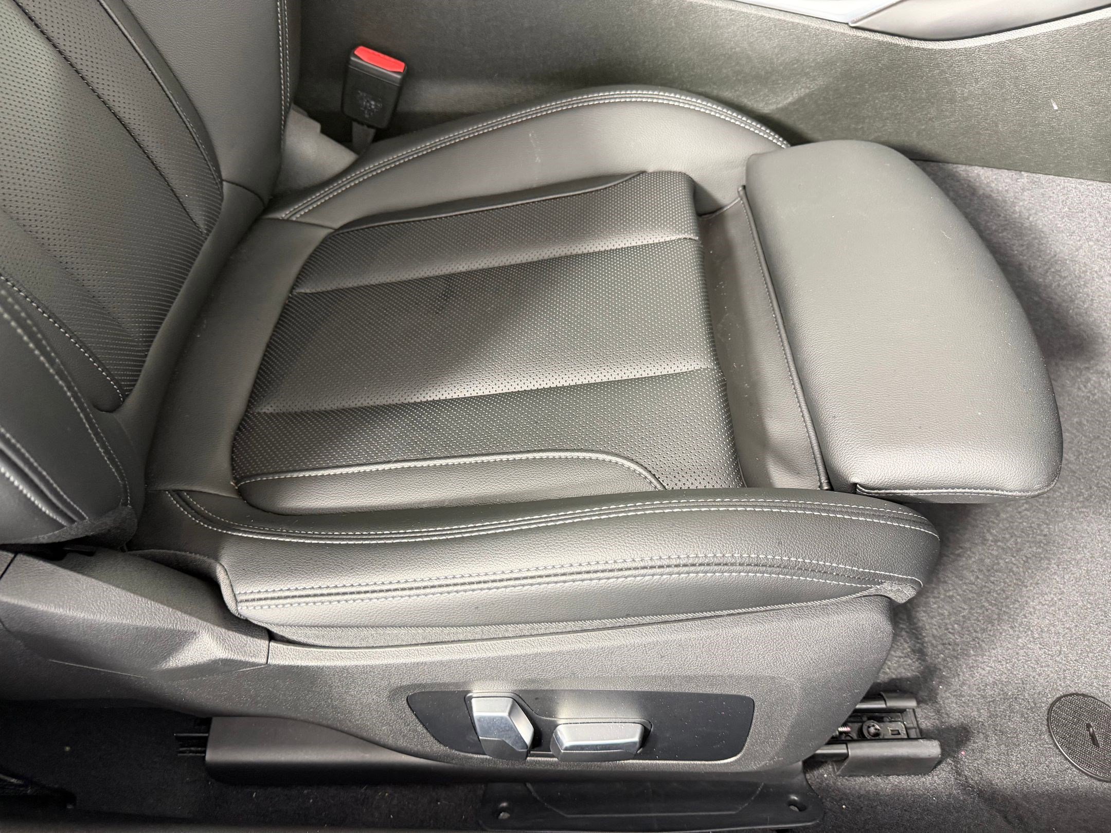 Used 2023 BMW 230i 230i w/ M Sport Package image 34