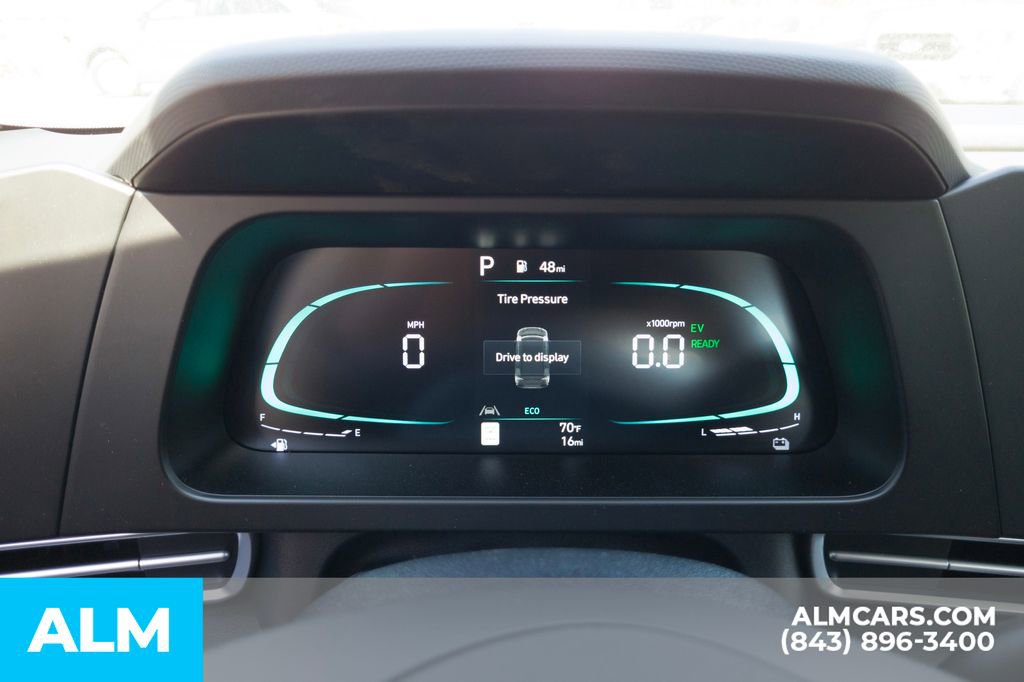 Used 2025 Hyundai Elantra Blue image 28