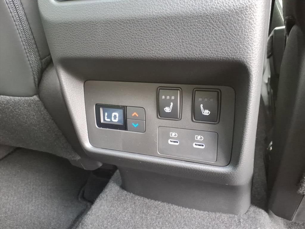 New 2026 Nissan Rogue Platinum w/ Platinum Premium Package image 10