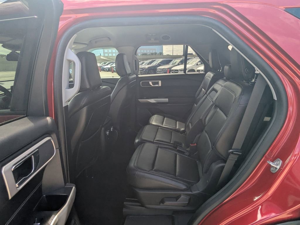 Used 2020 Ford Explorer XLT w/ Equipment Group 202A image 26