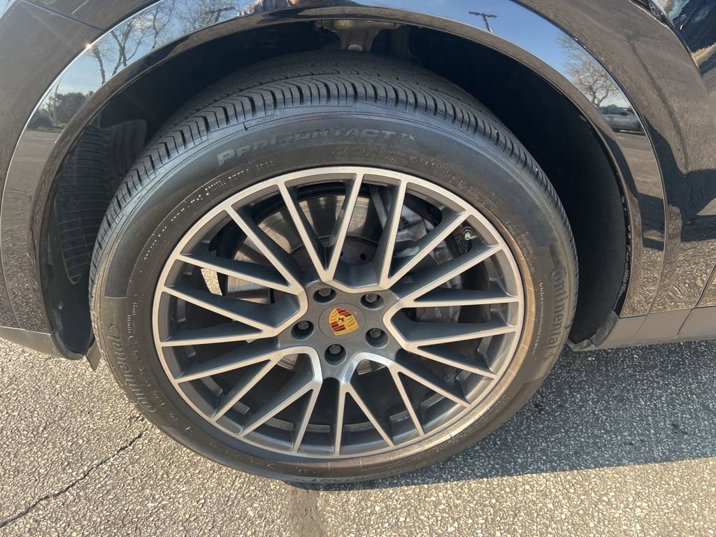 Used 2021 Porsche Cayenne AWD/4WD image 10