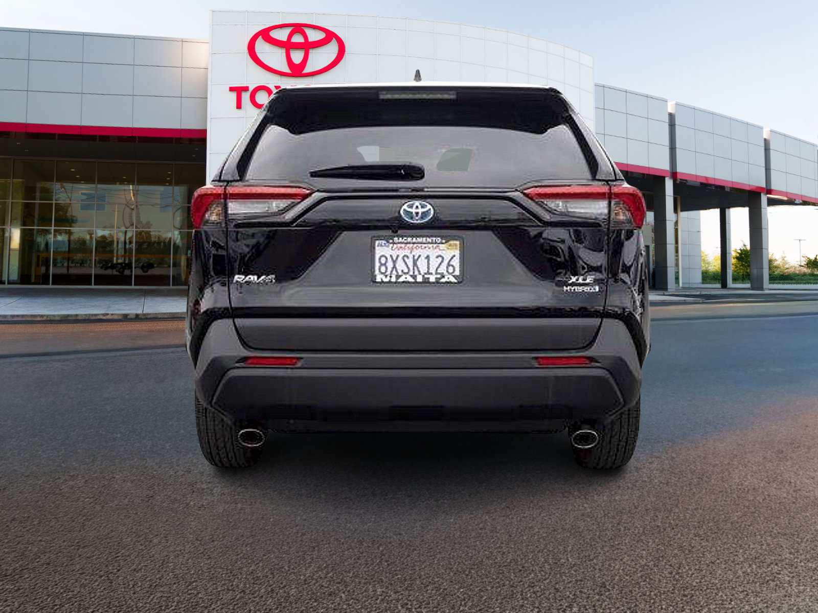 Certified 2021 Toyota RAV4 XLE w/ Convenience Package AWD/4WD image 4