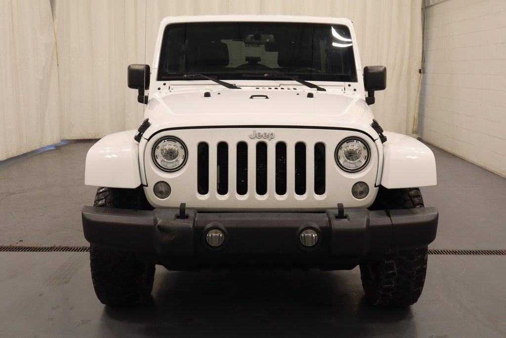 Certified 2017 Jeep Wrangler Unlimited Rubicon w/ Connectivity Group image 4