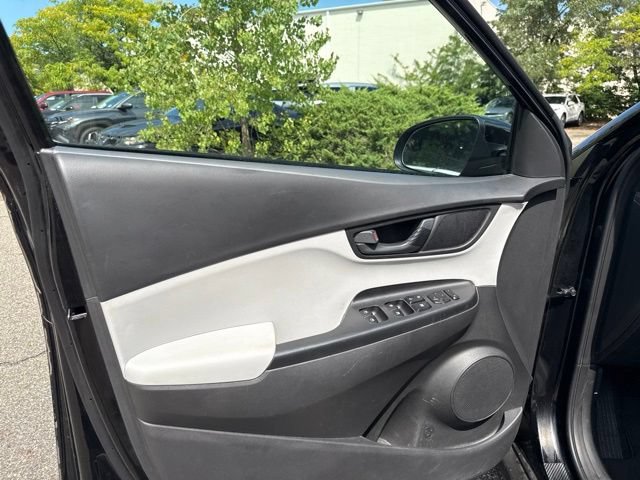 Used 2023 Hyundai Kona SEL AWD/4WD image 29