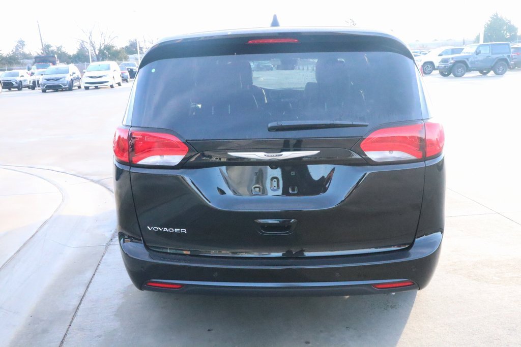 New 2026 Chrysler Voyager LX image 22