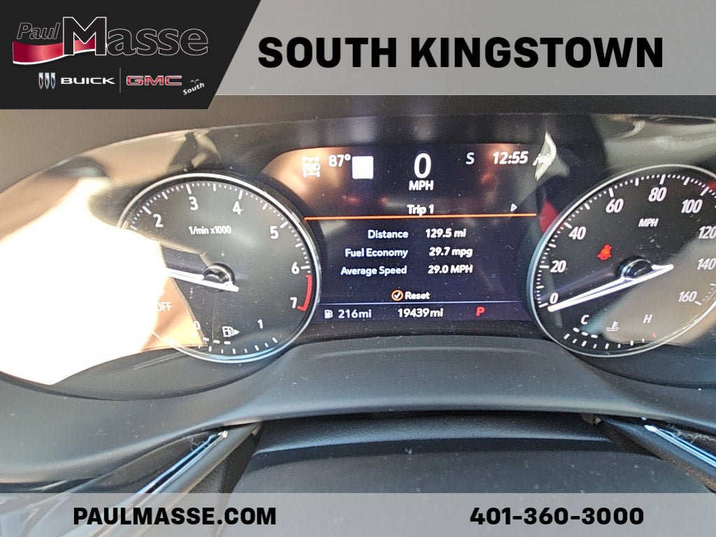 Used 2023 Buick Envision Avenir AWD/4WD image 10