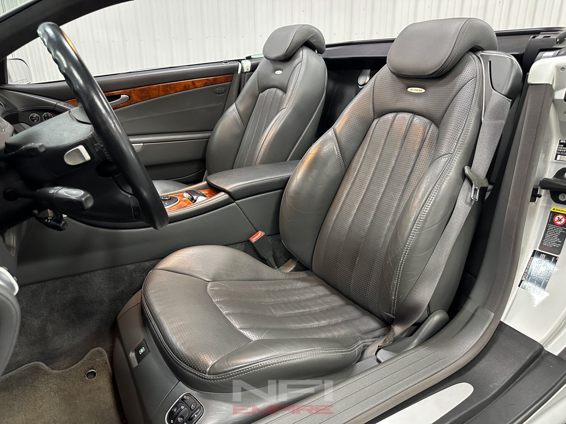 Used 2005 Mercedes-Benz SL 55 AMG image 38