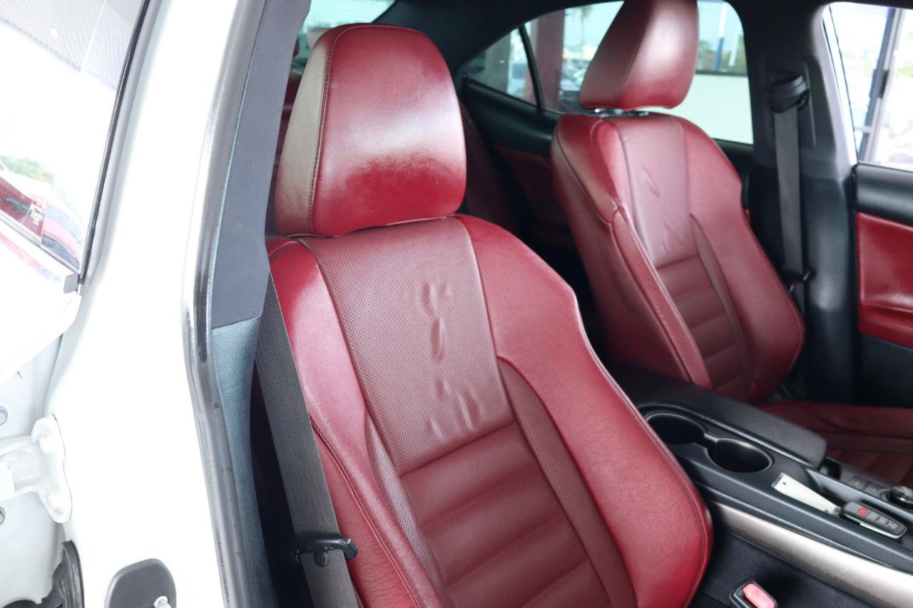 Used 2020 Lexus IS 300 F Sport w/ F Sport Package RWD image 39