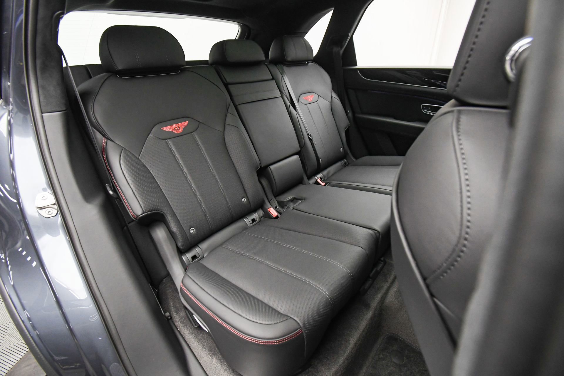 New 2025 Bentley Bentayga image 46