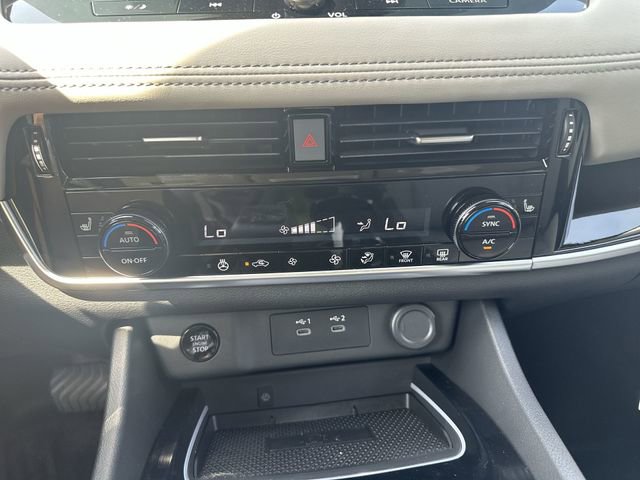 New 2025 Nissan Rogue SL image 15