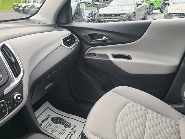 Used 2020 Chevrolet Equinox LT AWD/4WD image 16