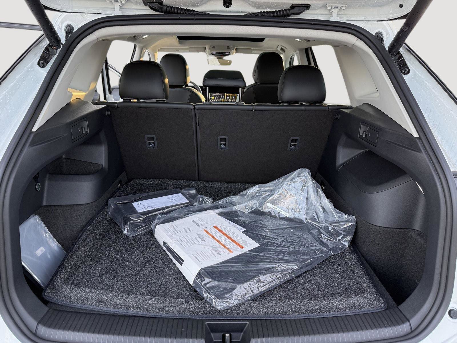 New 2026 Volkswagen Tiguan SE image 11