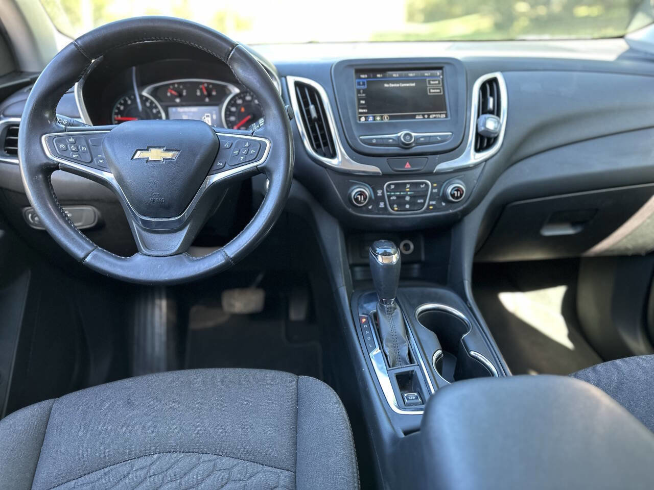 Used 2019 Chevrolet Equinox LT w/ Driver Convenience Package image 14