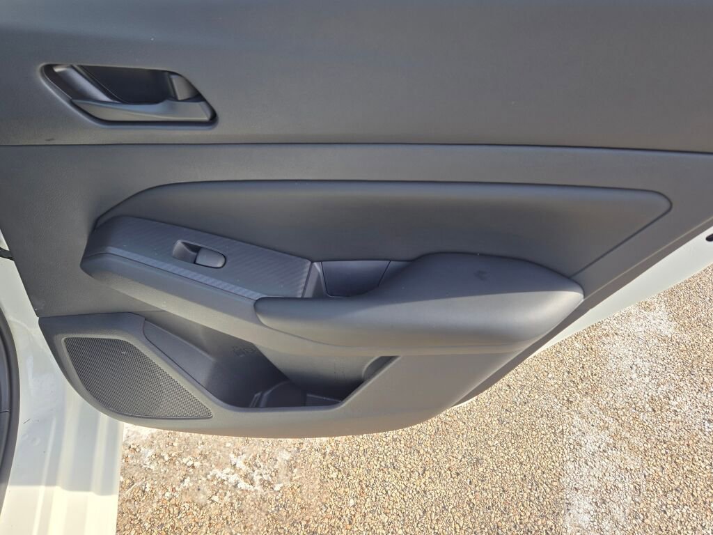 Used 2025 Nissan Altima 2.5 S FWD image 9