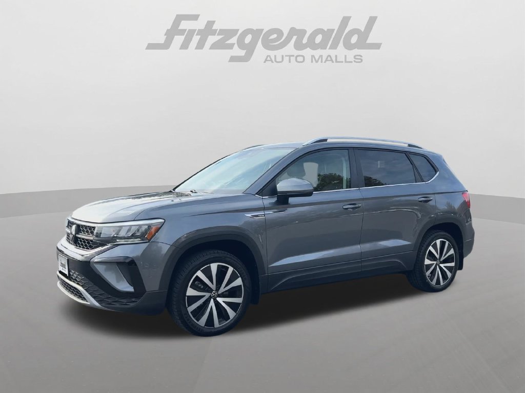 Used 2023 Volkswagen Taos SE FWD image 4