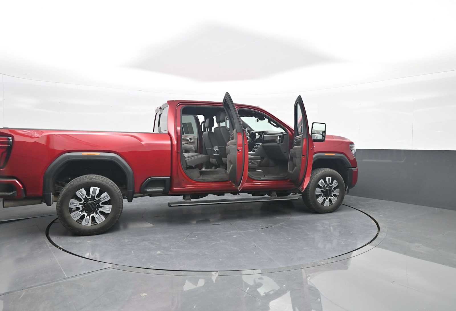 Used 2024 GMC Sierra 2500 Denali w/ Technology Package AWD/4WD image 42