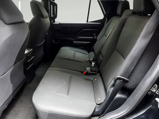 Used 2025 Toyota 4Runner SR5 AWD/4WD image 9