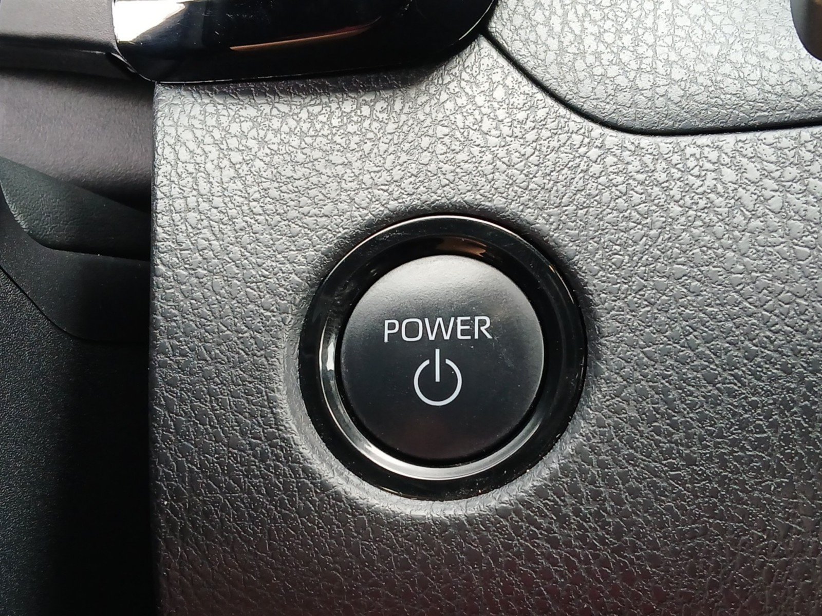 Used 2025 Toyota Camry SE FWD image 16
