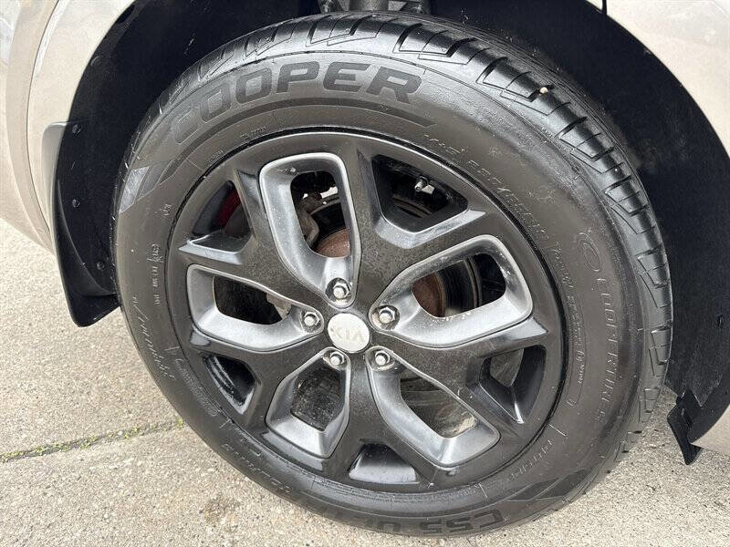 Used 2018 Kia Sorento SX FWD image 14