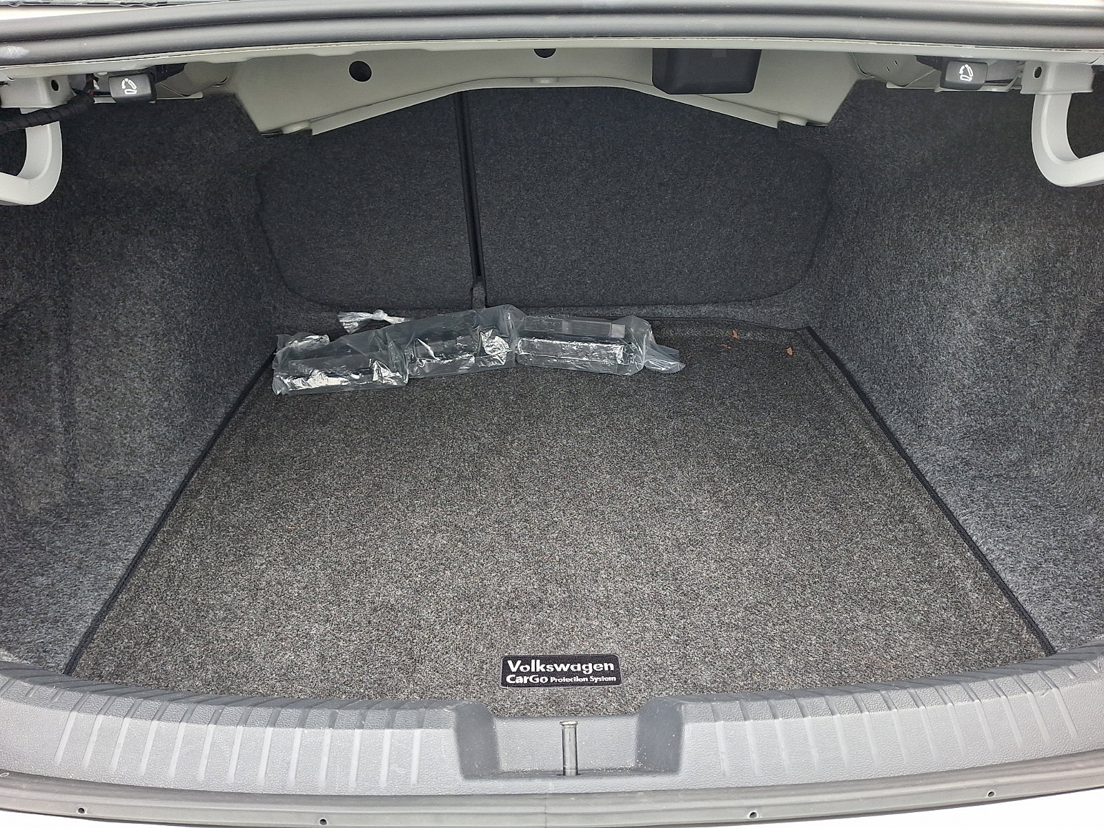 Certified 2024 Volkswagen Jetta S image 28