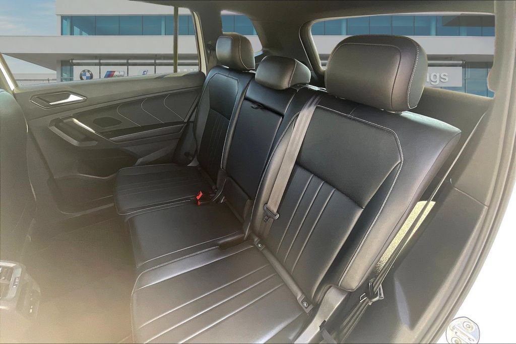 Used 2022 Volkswagen Tiguan SE R-Line AWD/4WD image 22
