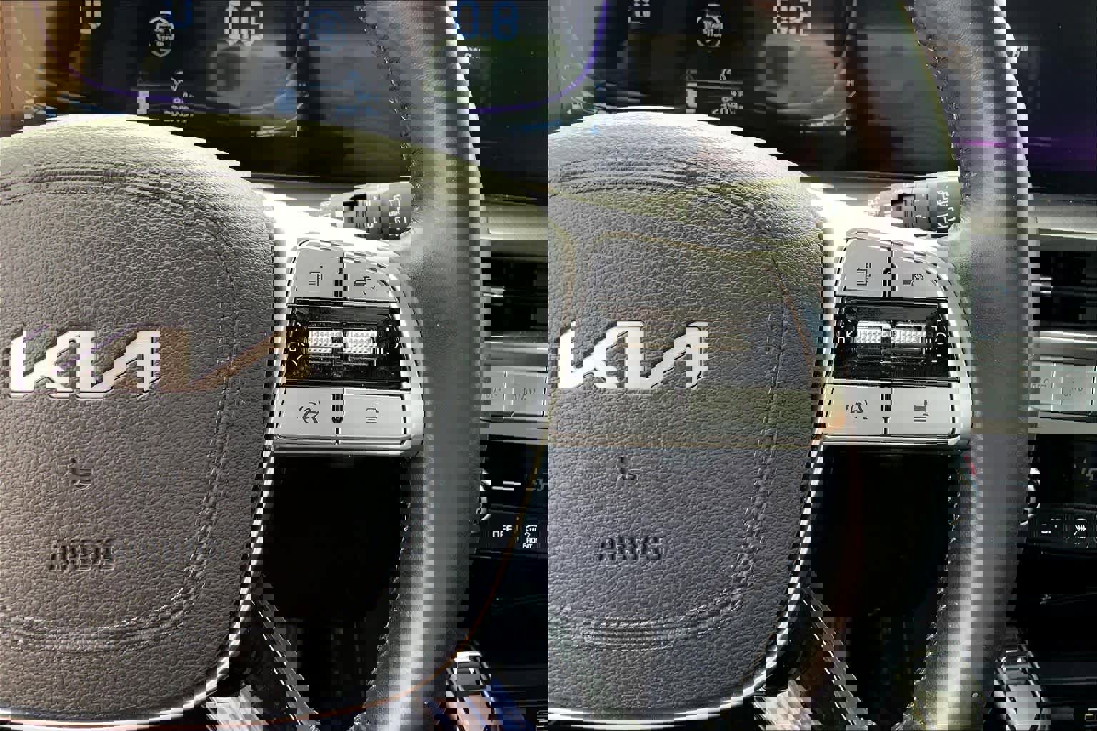 Used 2025 Kia Telluride S image 23