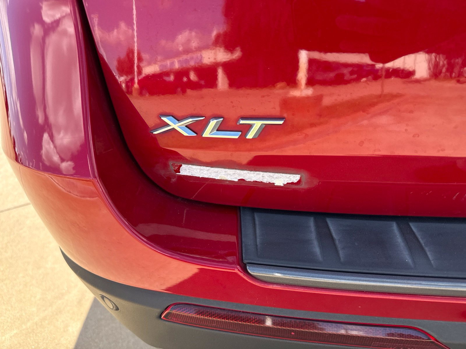 Used 2023 Ford Explorer XLT w/ Equipment Group 202A RWD image 9