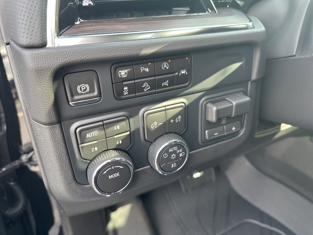 New 2026 Chevrolet Tahoe Premier w/ Sun And Tow Package image 18