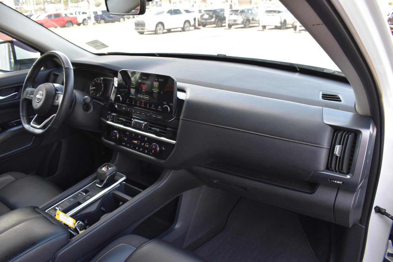 Used 2024 Nissan Pathfinder SL FWD image 77