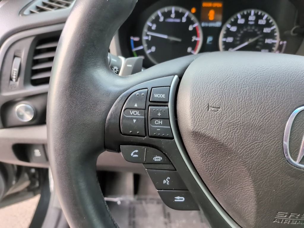 Used 2013 Acura ILX Hybrid w/ Technology Package image 16