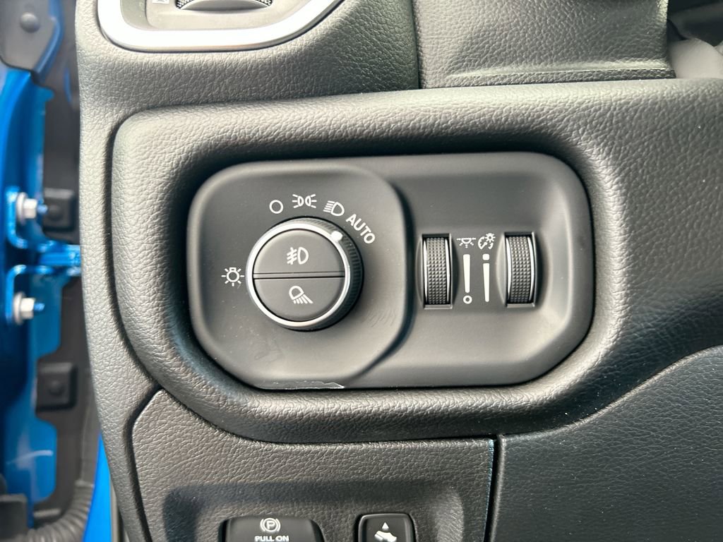 Used 2025 RAM 1500 Big Horn AWD/4WD image 15