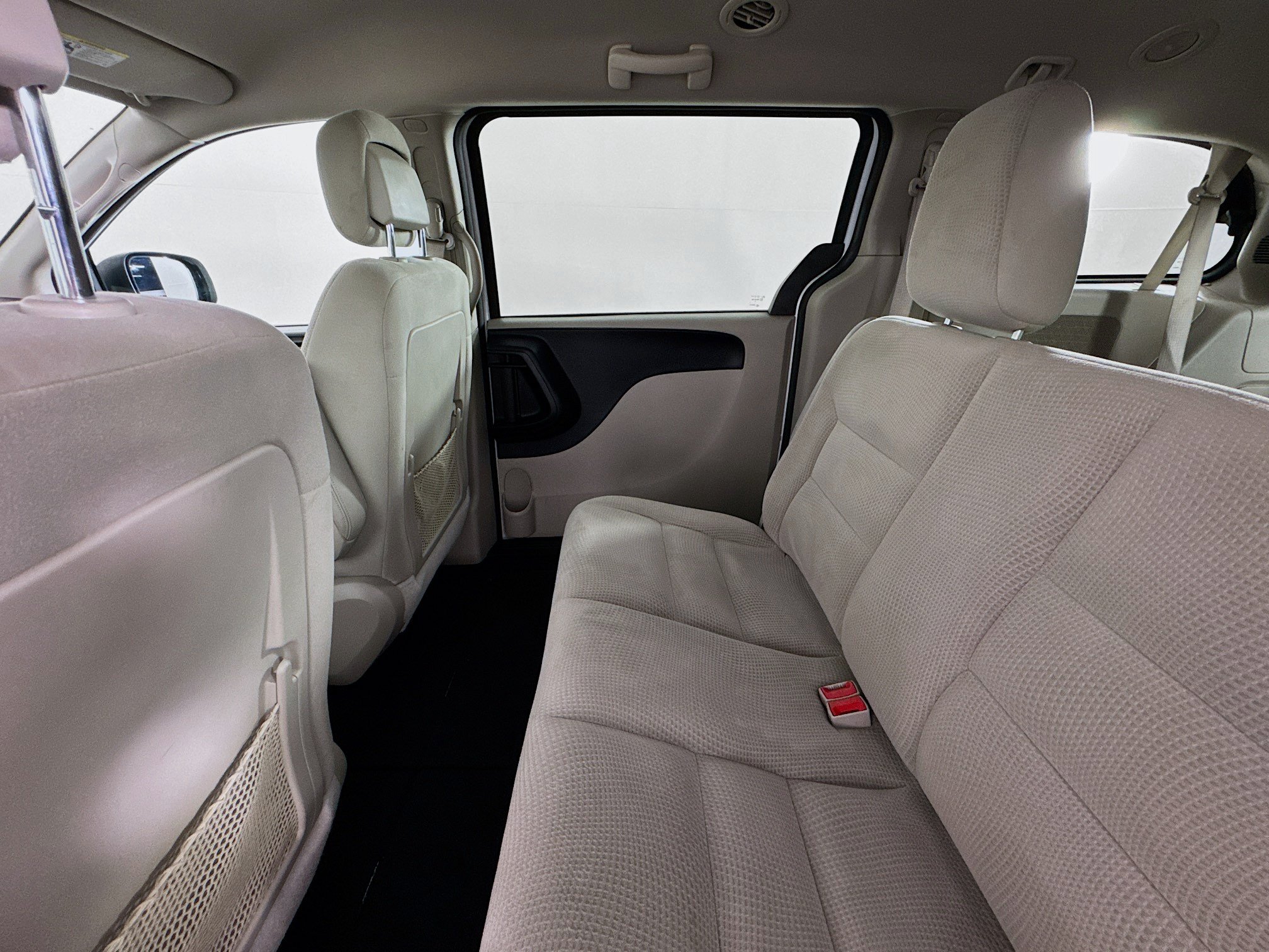 Used 2017 Dodge Grand Caravan SE FWD image 21
