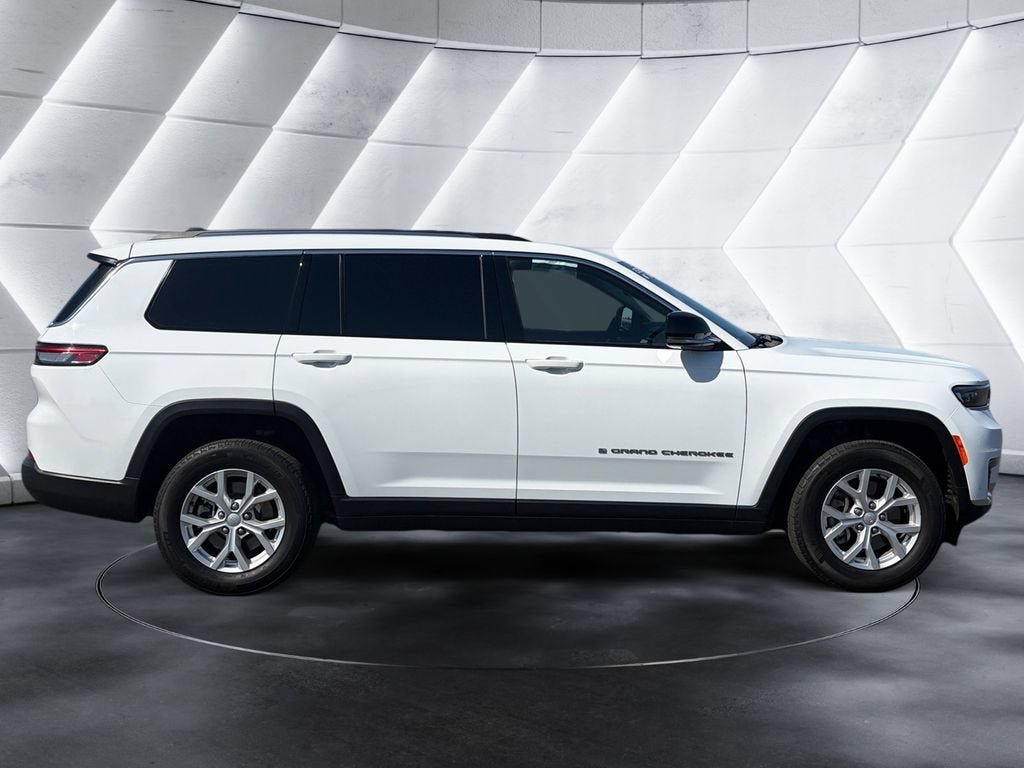 Used 2023 Jeep Grand Cherokee L Limited RWD image 6