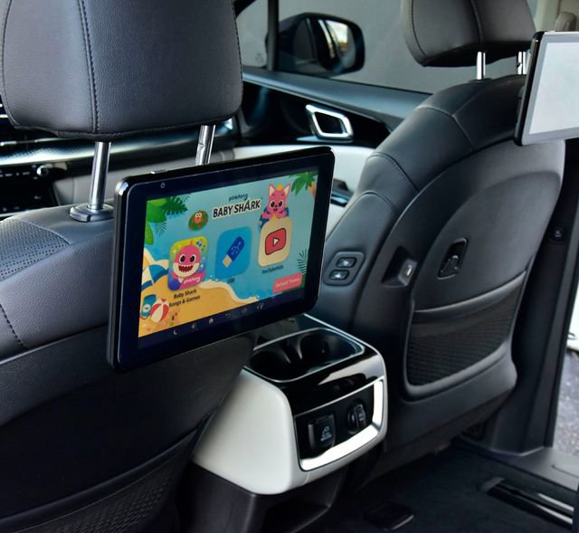 Certified 2024 Kia Carnival SX Prestige image 18